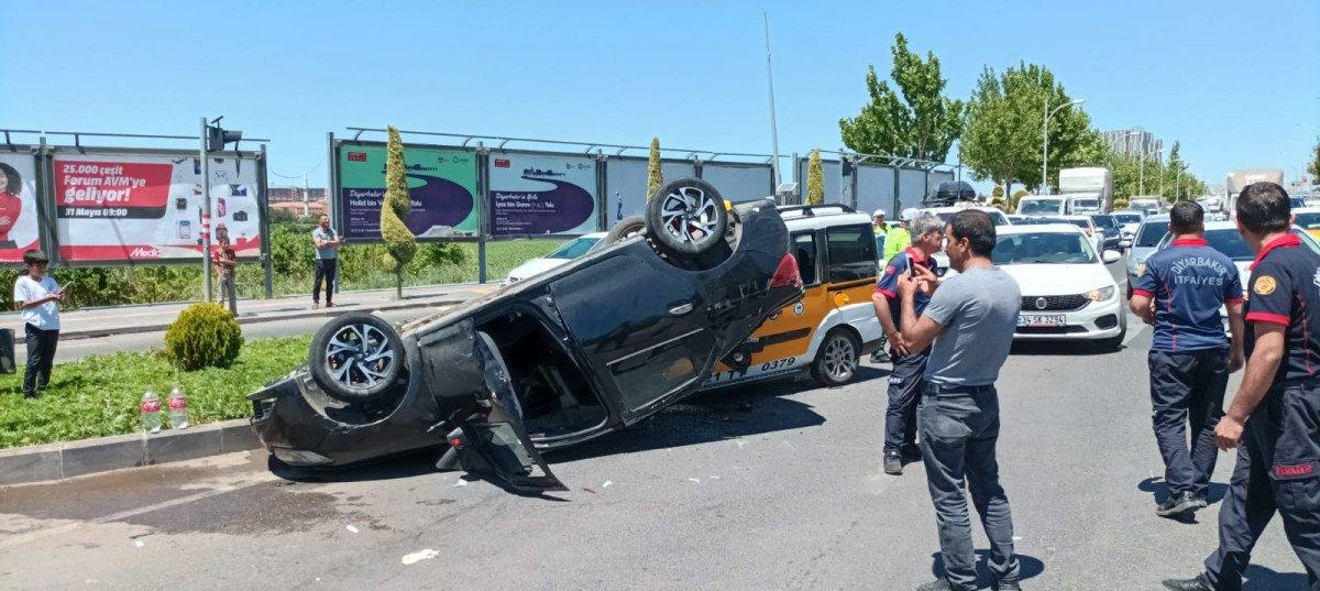 Diyarbakır'da araç takla attı: Sürücü hayatını kaybetti