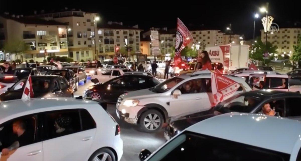 Sivassporlu taraftarların kupa sevinci