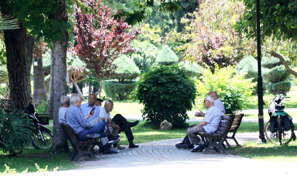 Adana'da hava sıcaklığı 43 dereceye yükseldi