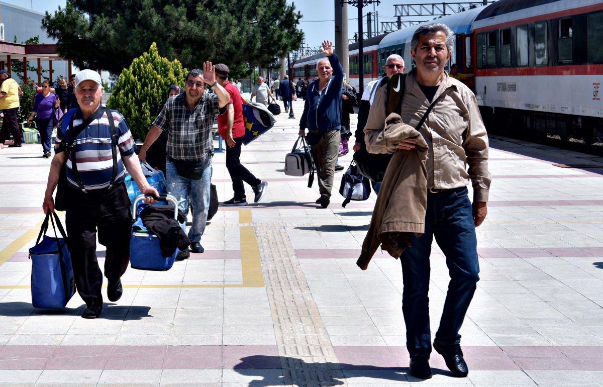 Gurbetçiler ana vatanlarına gelmeye başladı