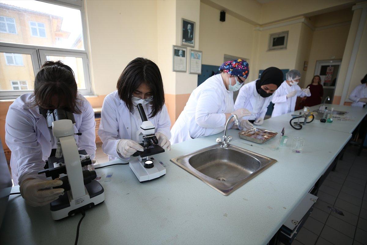 Balıkesir'de lise öğrencileri, gıda güvenliği eğitimi alıyor