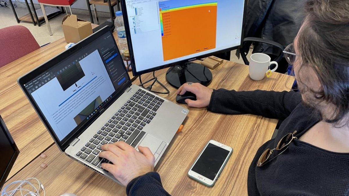 Üniversiteli gençler, ürettikleri roketle ABD'de yarışacak