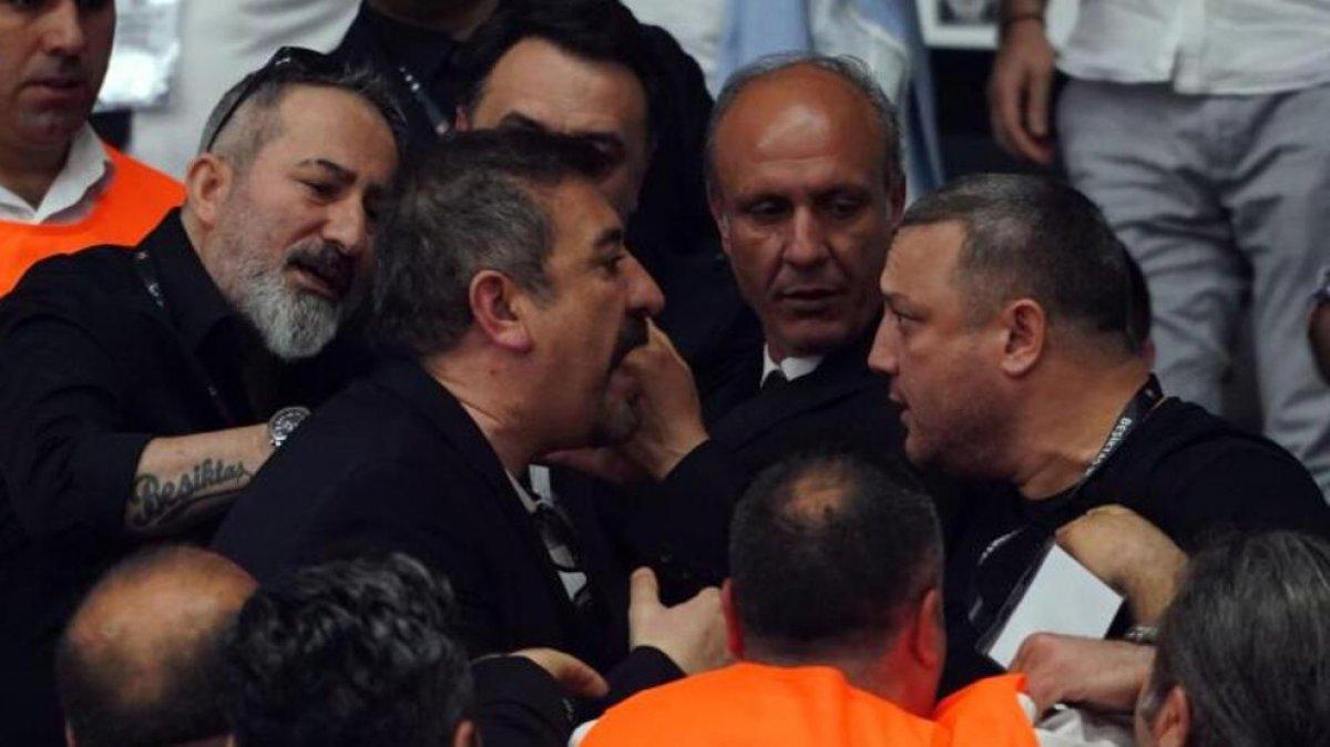 Beşiktaş Genel Kurulu'nda kavga çıktı