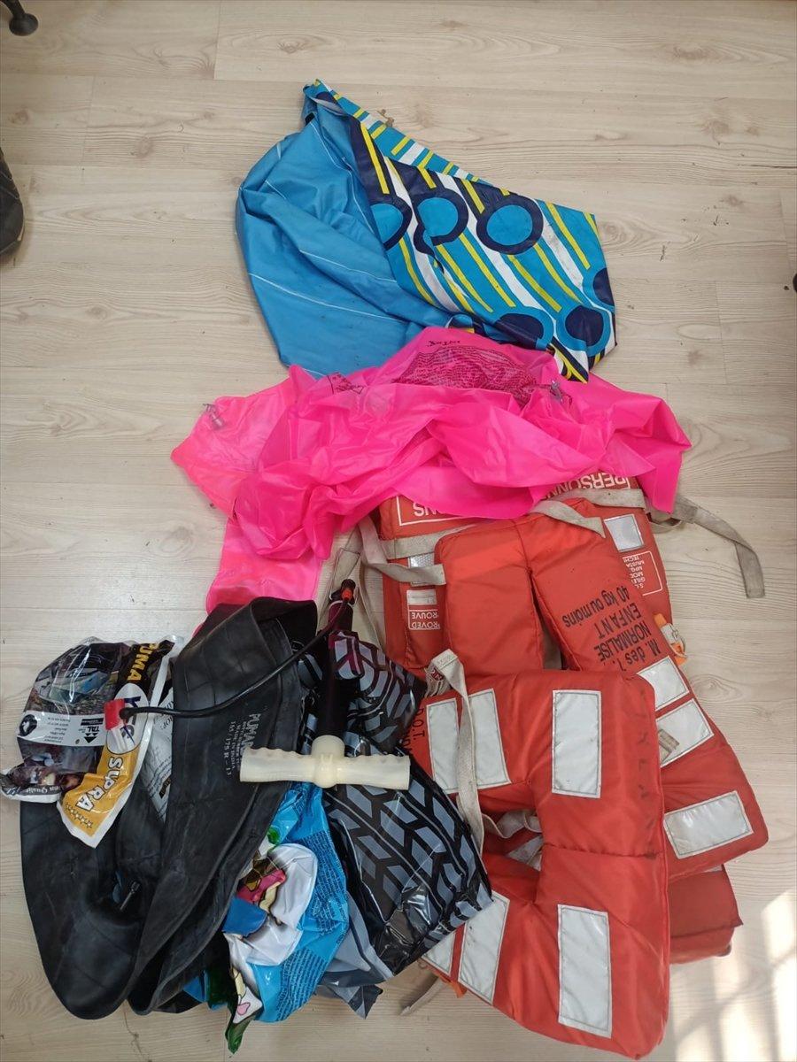 Muğla'da, bir araçtan 19 kaçak göçmen çıktı