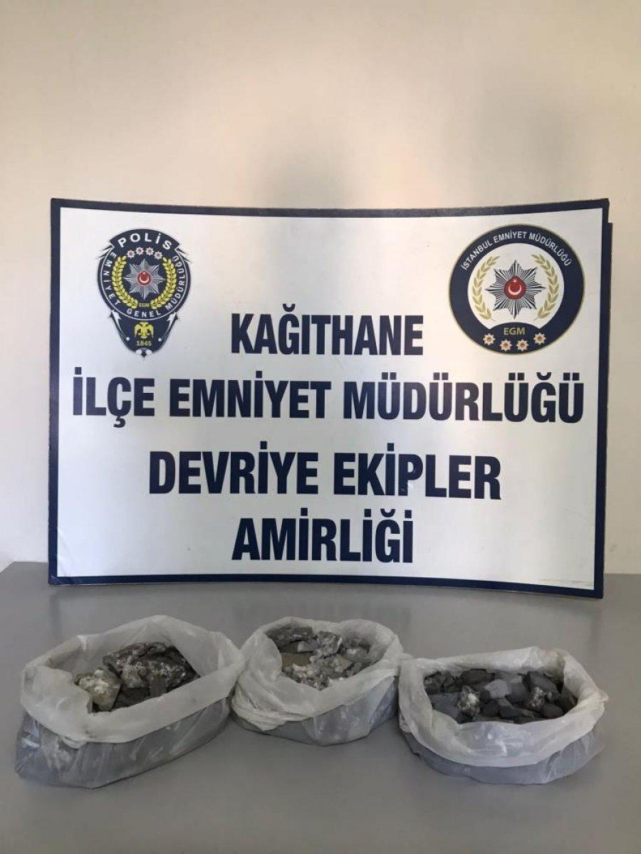 İstanbul'da kiralık araçların egzozlarından kristal parça çaldı