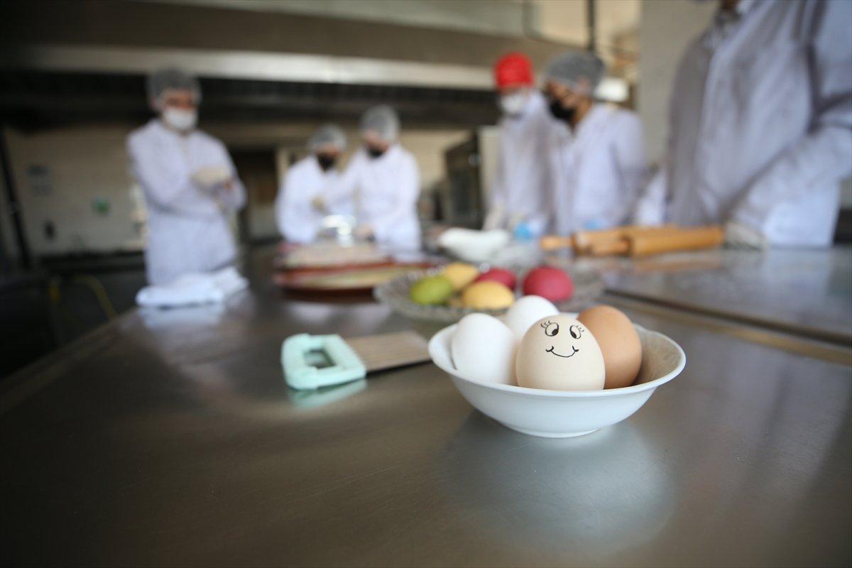 Balıkesir'de lise öğrencileri, gıda güvenliği eğitimi alıyor