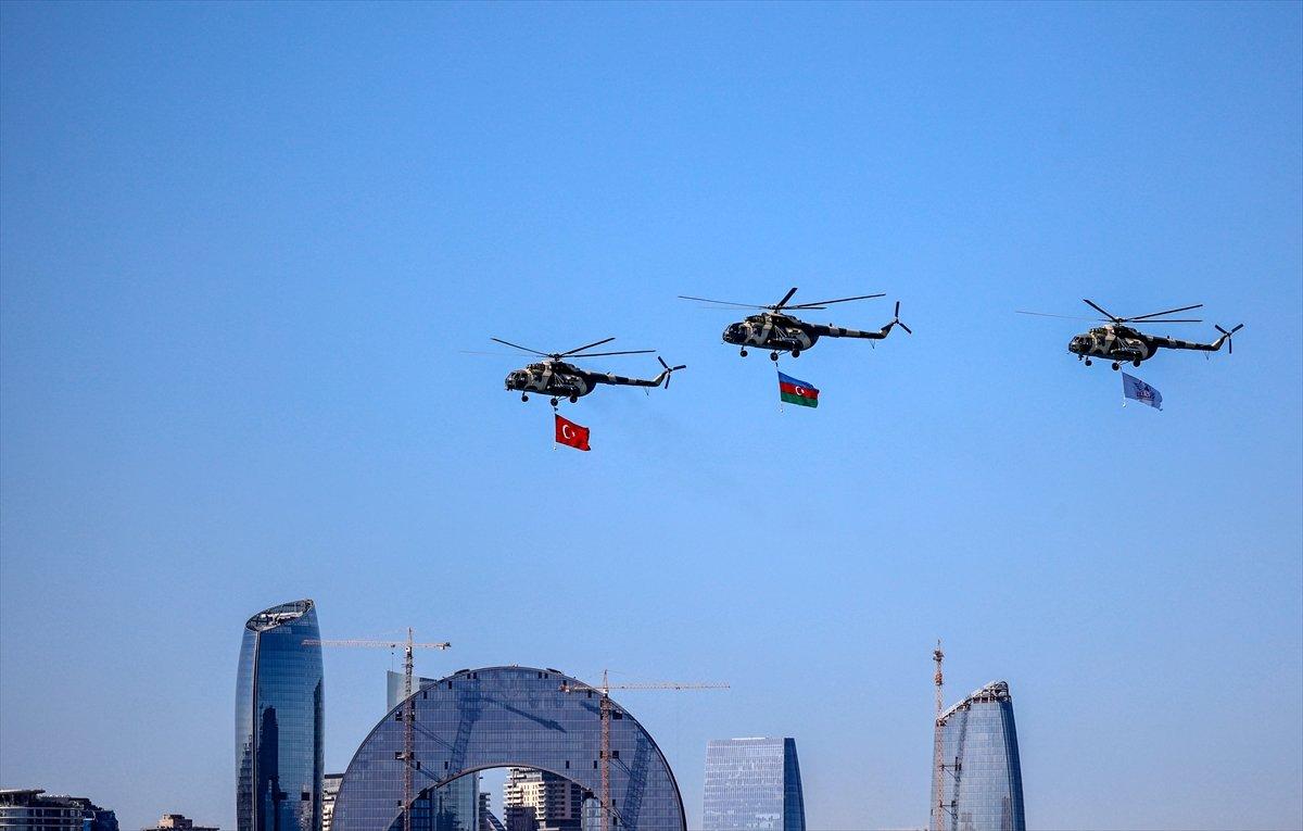 Erdoğan ve Aliyev, Türk Yıldızları ve Solo Türk ekibinin akrobasi gösterisini izledi