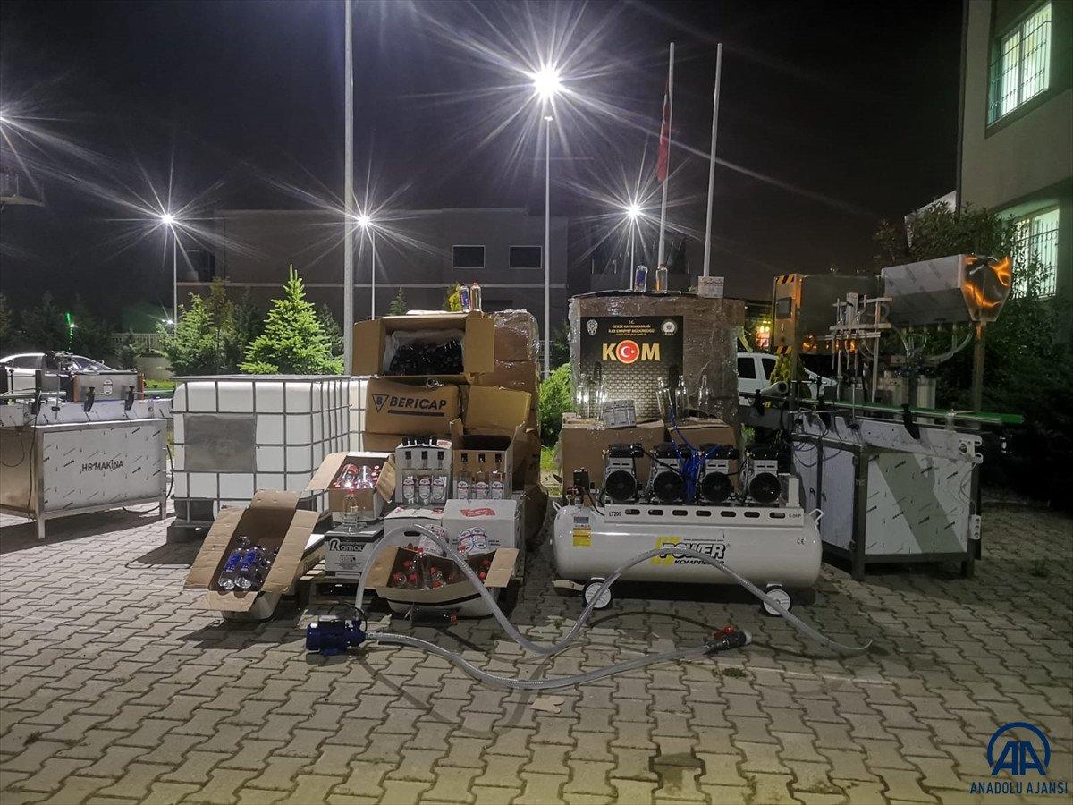 Kocaeli'de 1.4 ton etil alkol ele geçirildi