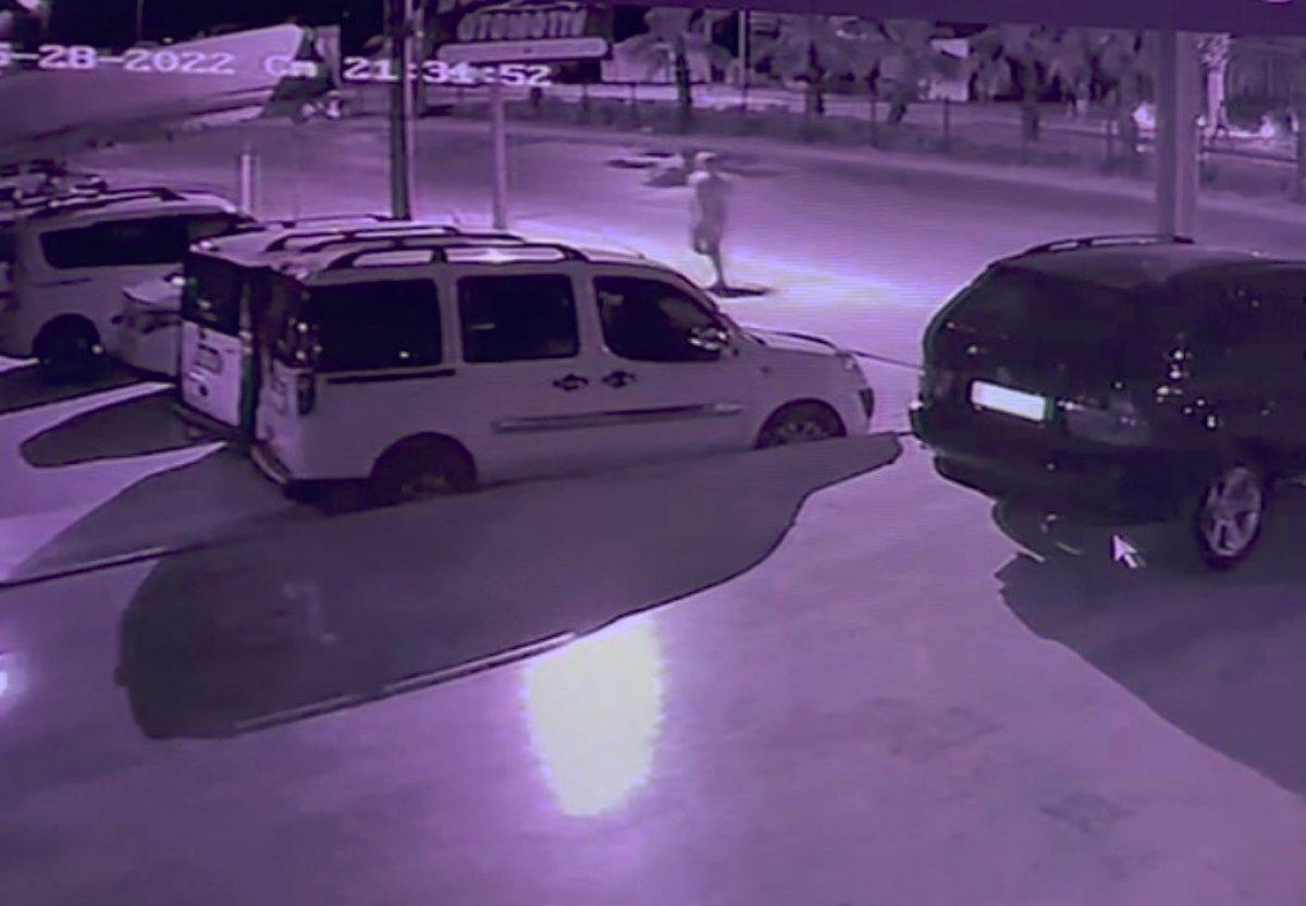 Antalya'da motosikletlinin ölümüne sebep oldu, aracını terk edip kaçtı