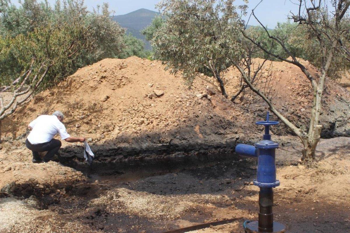 Manisa'da petrole benzer siyah sıvı heyecanlandırdı