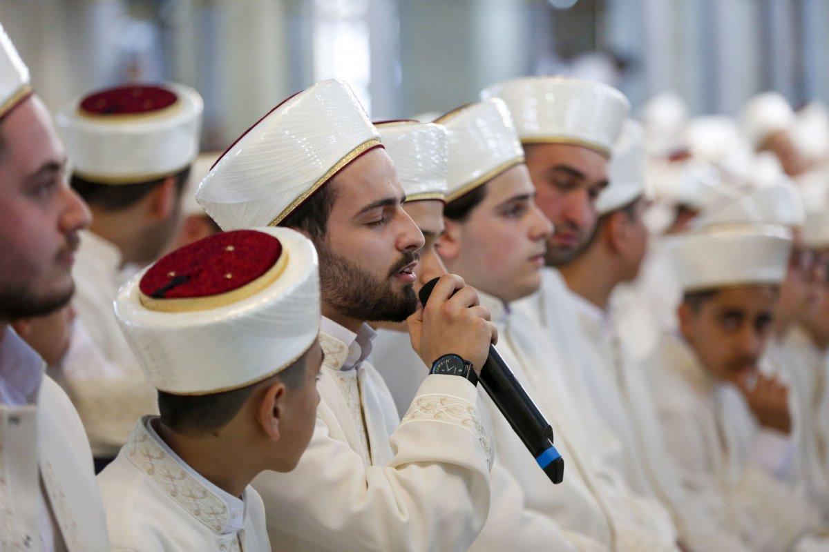 Yeşil Cami Kuran Kursu'ndaki 393 hafız, icazetle taçlandı