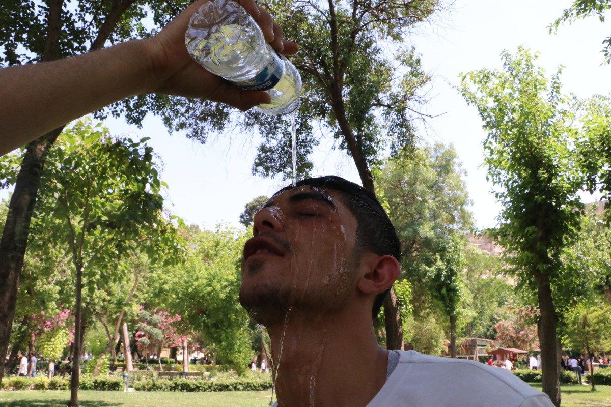 Şanlıurfa'da sıcaklık 40 dereceye çıktı