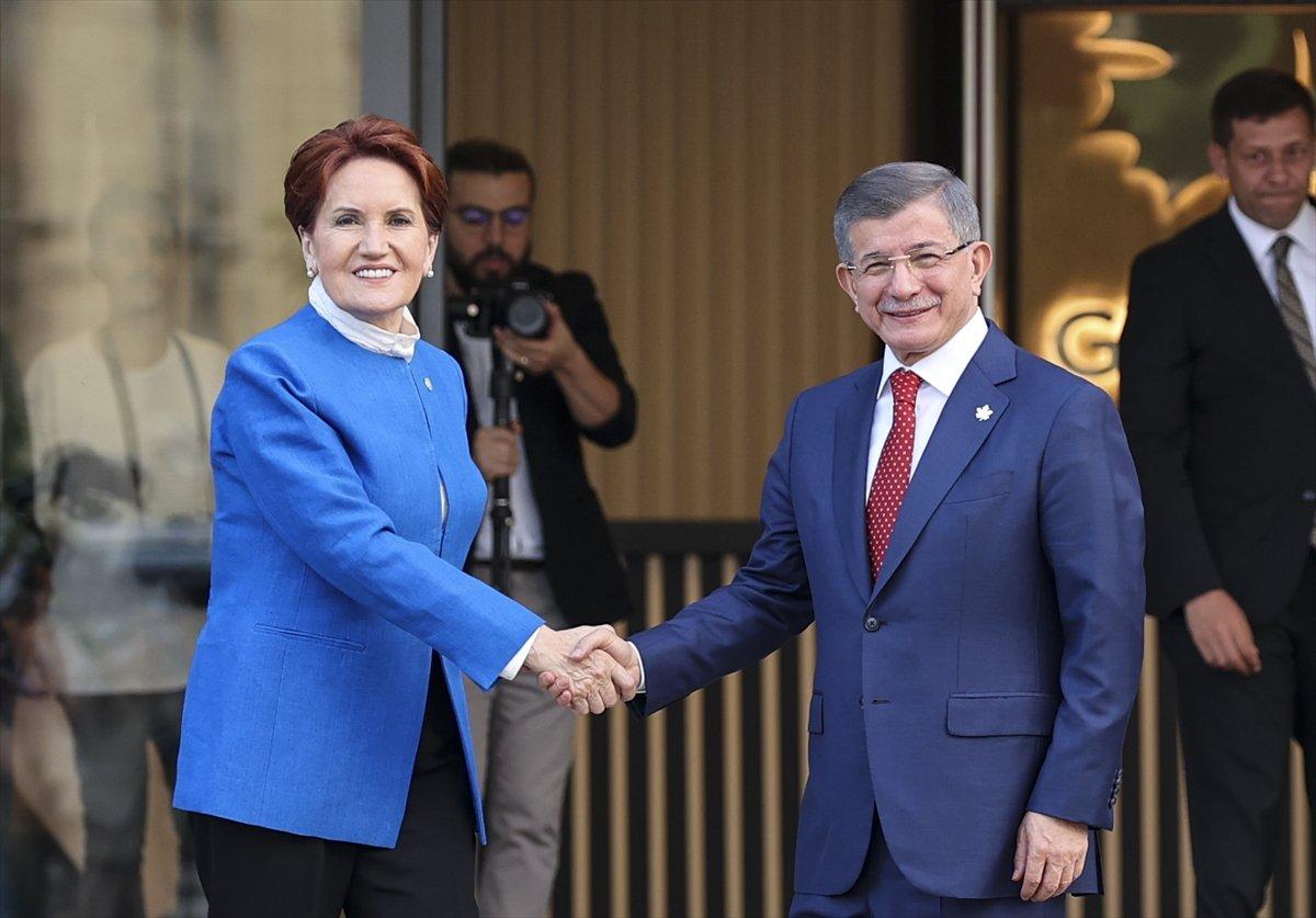 Muhalefetin 6'lı masası Gelecek Partisi Genel Merkezi'de bir araya geldi