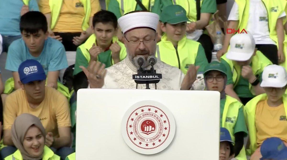 Ali Erbaş, yeni millet bahçesinde Fetih Duası yaptı