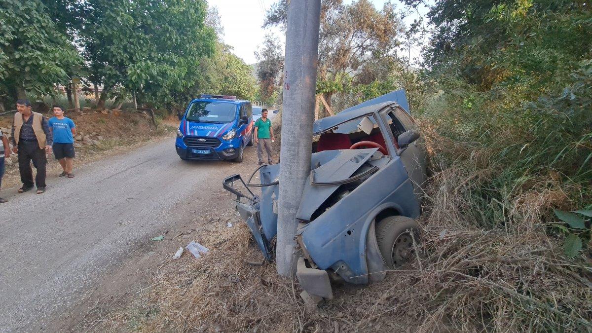 İzmir'de çalıntı araçla kaza: 2 çocuk ağır yaralı