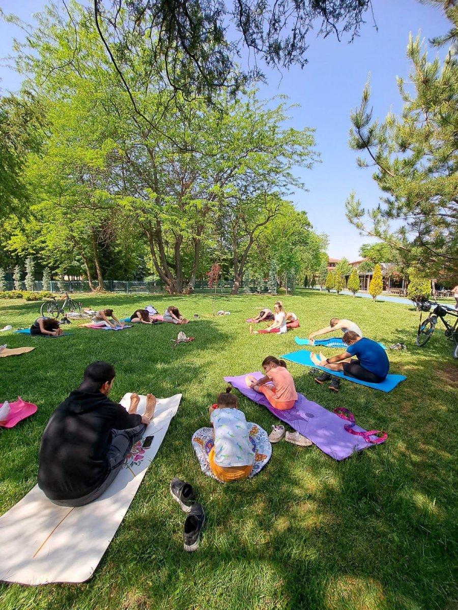 Eskişehir’deki parkta yoga yaptırılmadı