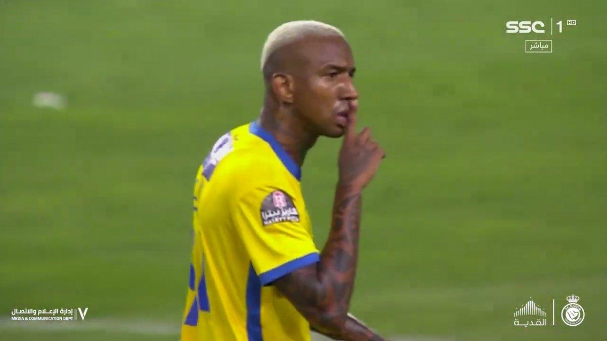 Anderson Talisca'dan nefis frikik golü