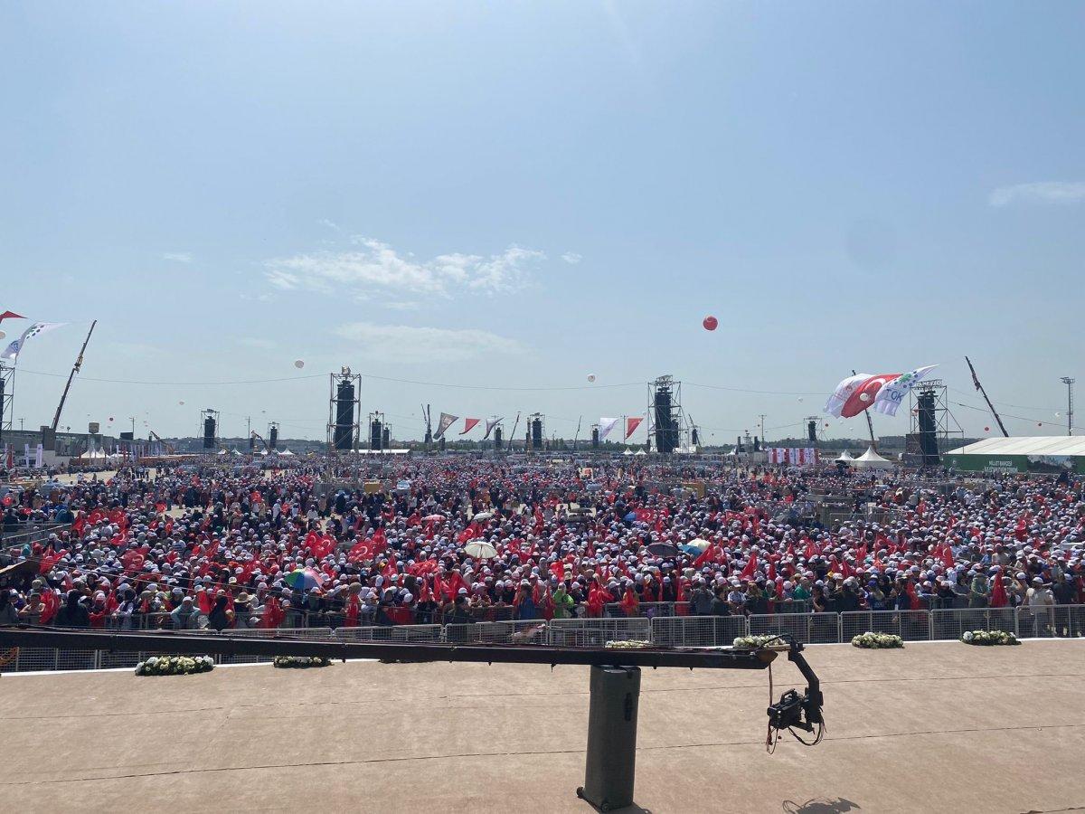 Atatürk Havalimanı Millet Bahçesi Fidan Dikim Töreni'ne yoğun ilgi