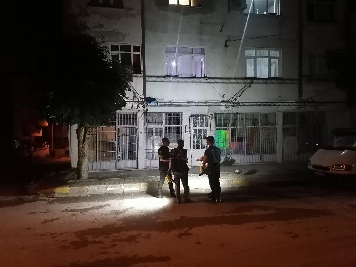 Kocaeli'de kocası tarafından pencereden atılan kadın yaralandı