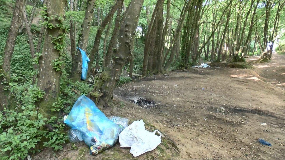 Belgrad Ormanı'ndan piknikçiler gitti, çöpler kaldı