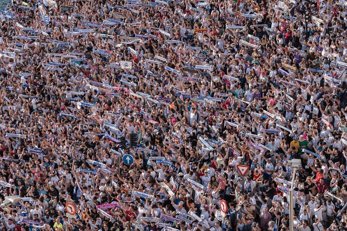 Şampiyonlar Ligi şampiyonu Real Madrid, 14'üncü kupa zaferini doyasıya kutladı