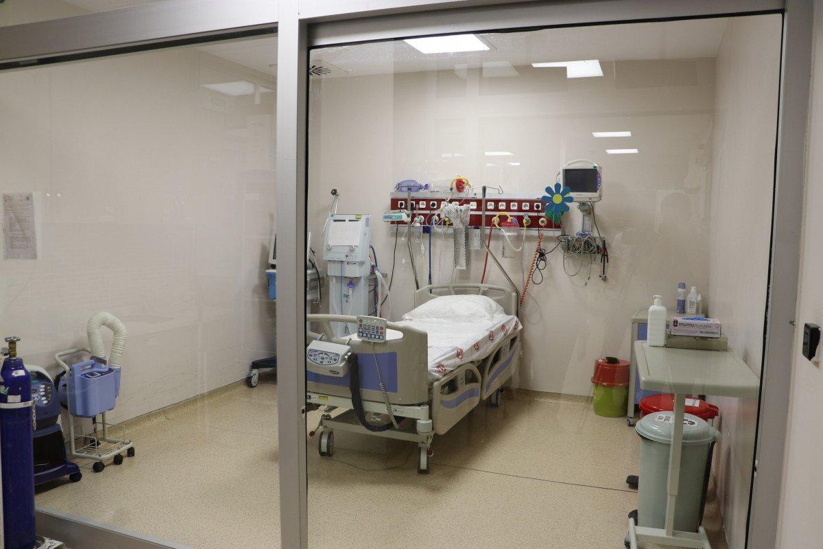 Ankara'da, ilk pandemi hastanesi yoğun bakım kapılarını kapattı