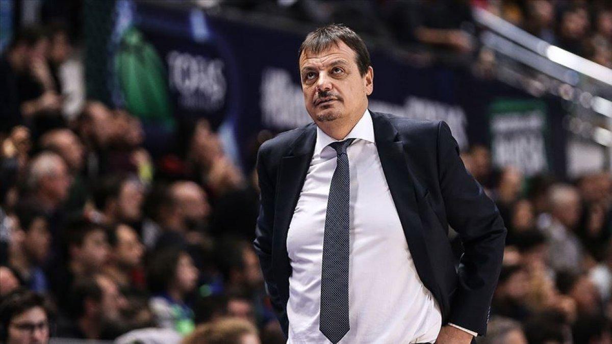 Ergin Ataman'dan Burak Elmas'a özür