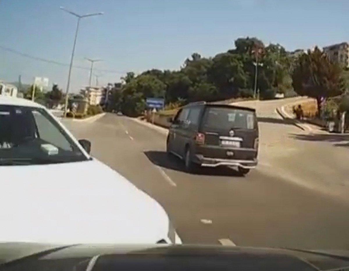 Bursa'da araç kamerasına yansıyan kaza