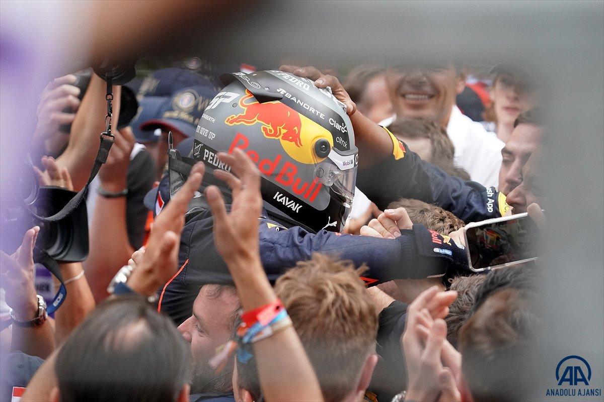 F1 Monako Grand Prix'sinde kazanan Perez