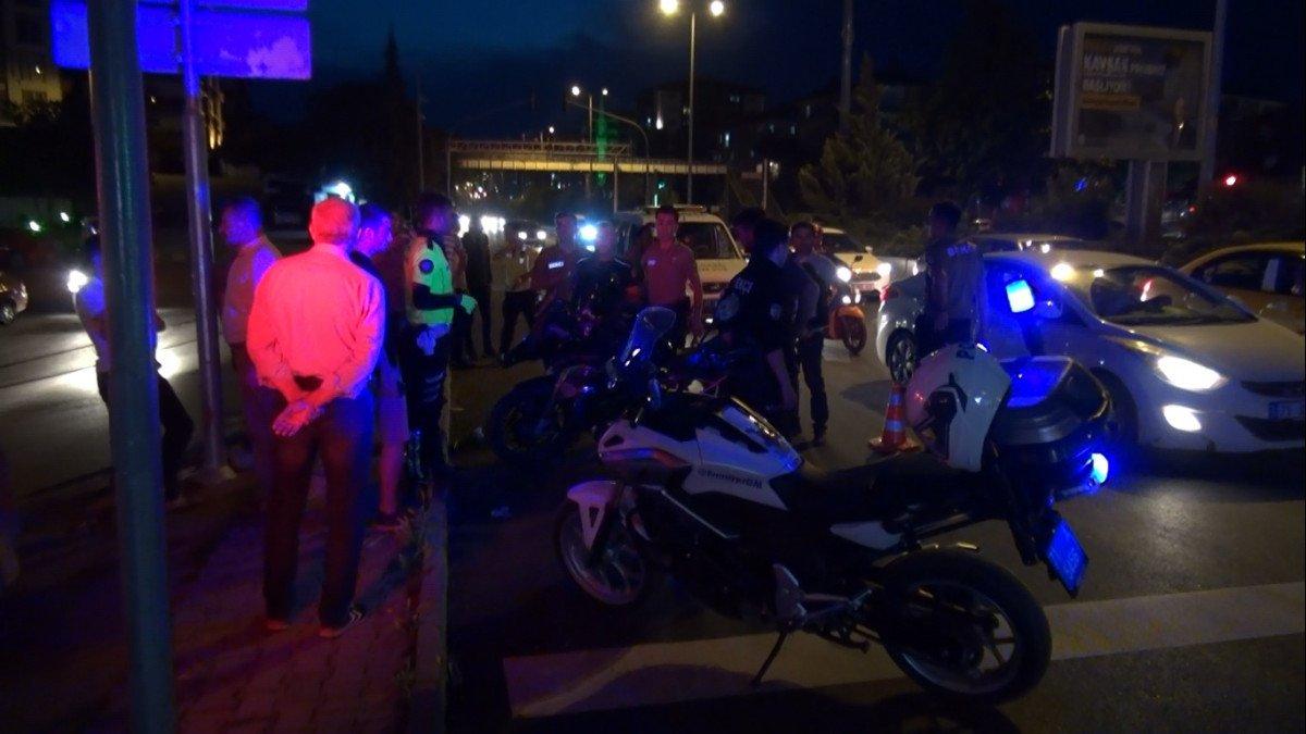 Kırıkkale’de ehliyetsiz sürücü polis ekibine çarptı: 3 kişi yaralı