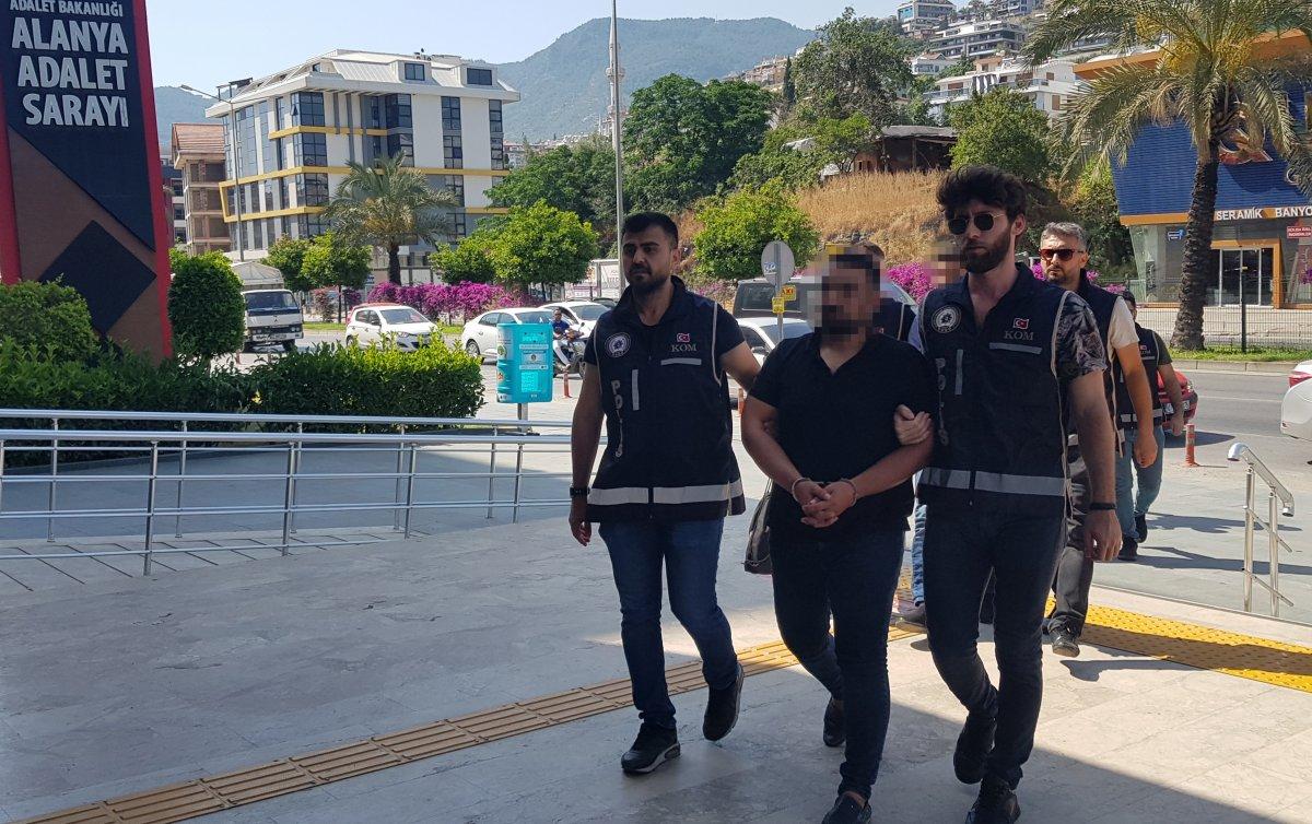 Alanya'da 'Müsilaj Operasyonu'nda 4 tutuklama