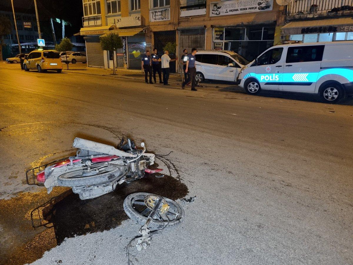 Adana'da motosiklet sürücünü ezmemek için direksiyon kırdı, iş yerine daldı