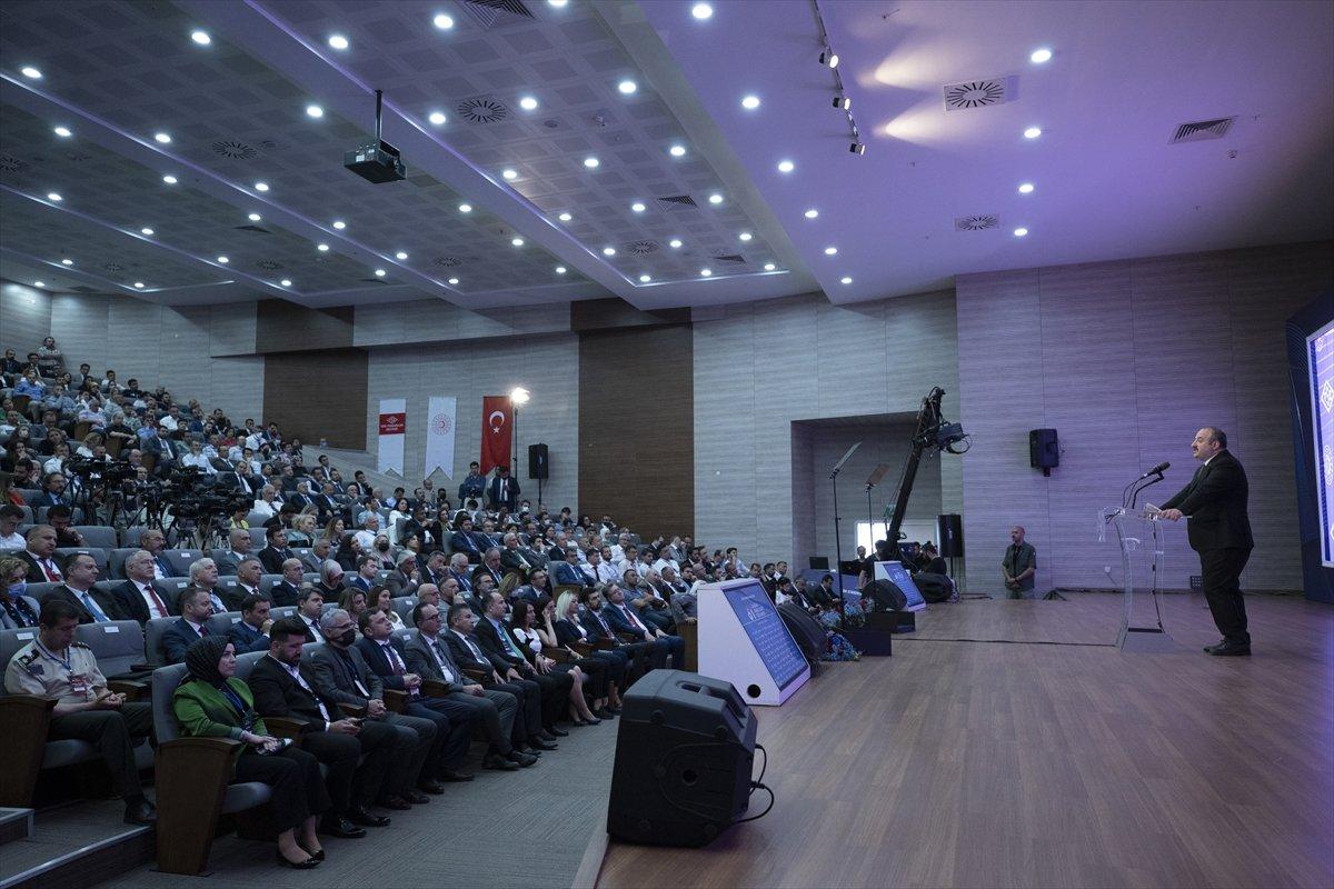 Mustafa Varank: Gayrimilli muhalefet anlayışıyla mücadeleye devam edeceğiz