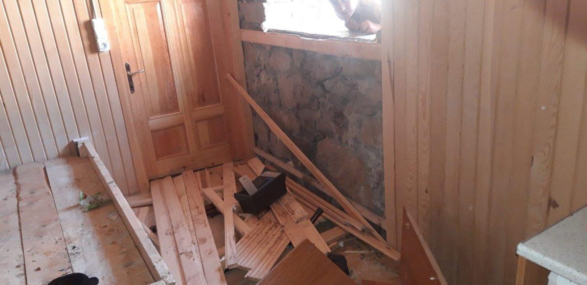 Rize’de, aç kalan ayılar yayla evinin altını üstüne getirdi