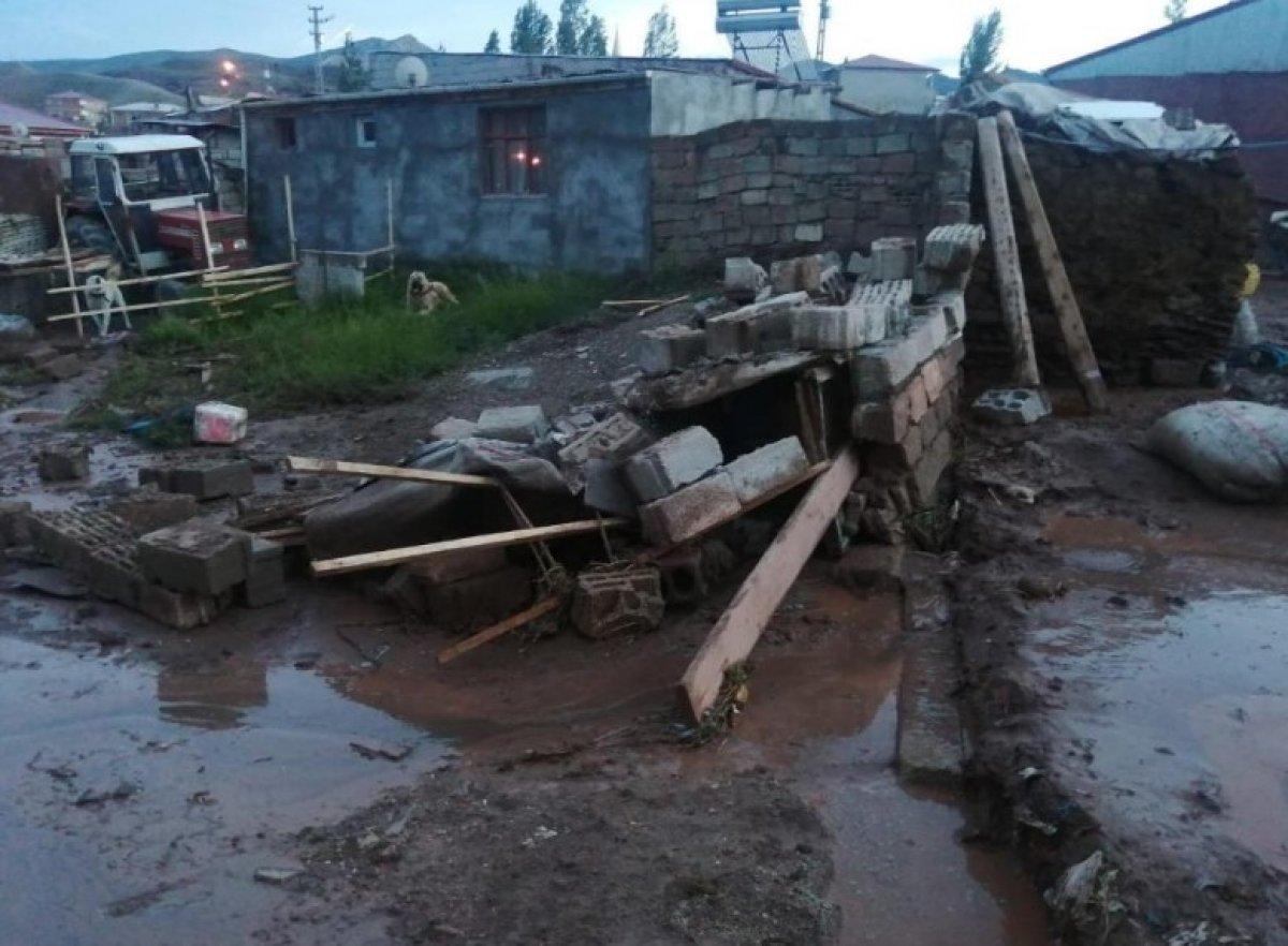 Ağrı'da sele kapılan çocuk yaşamını yitirdi