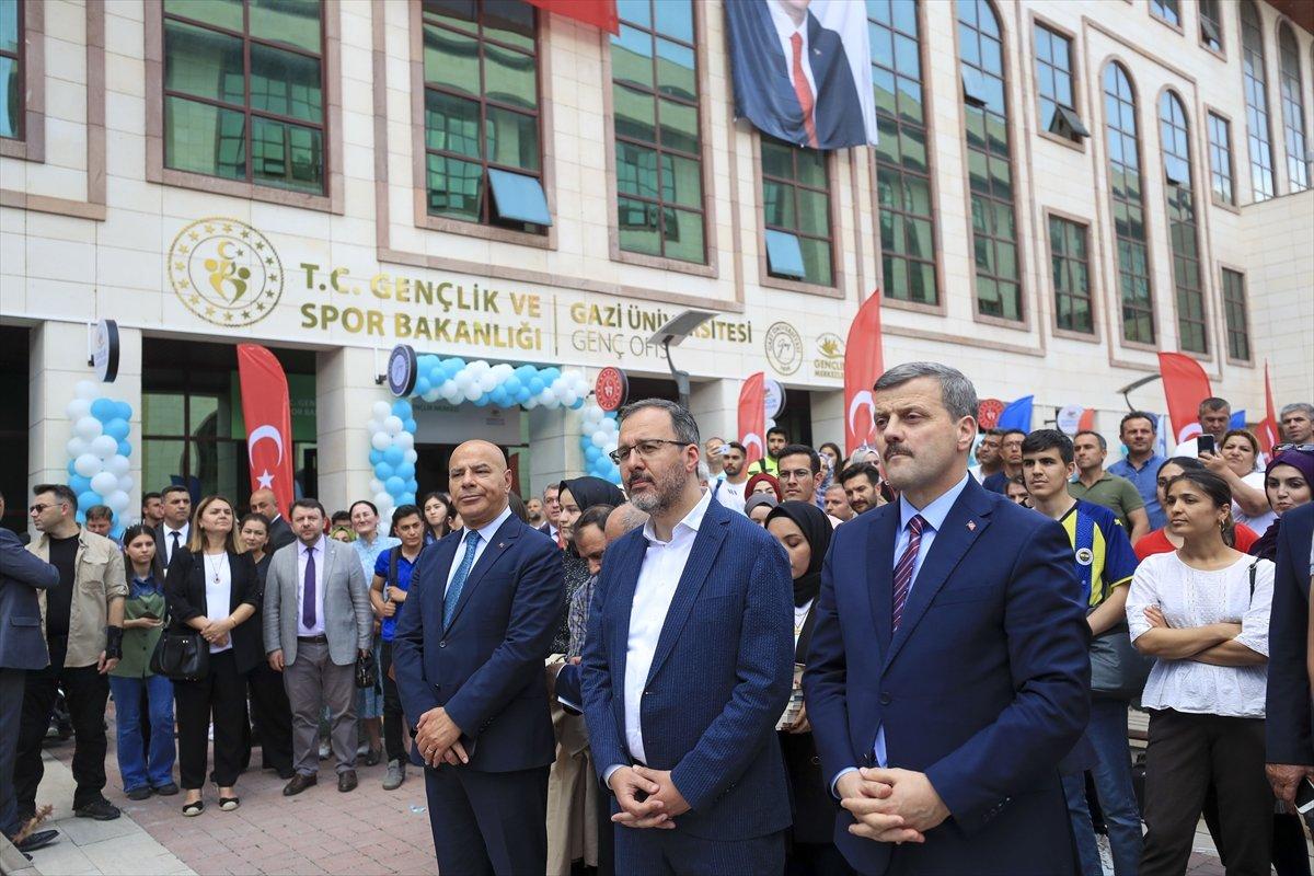 Mehmet Muharrem Kasapoğlu, Gazi Üniversitesi Genç Ofisi'nin açılış törenine katıldı