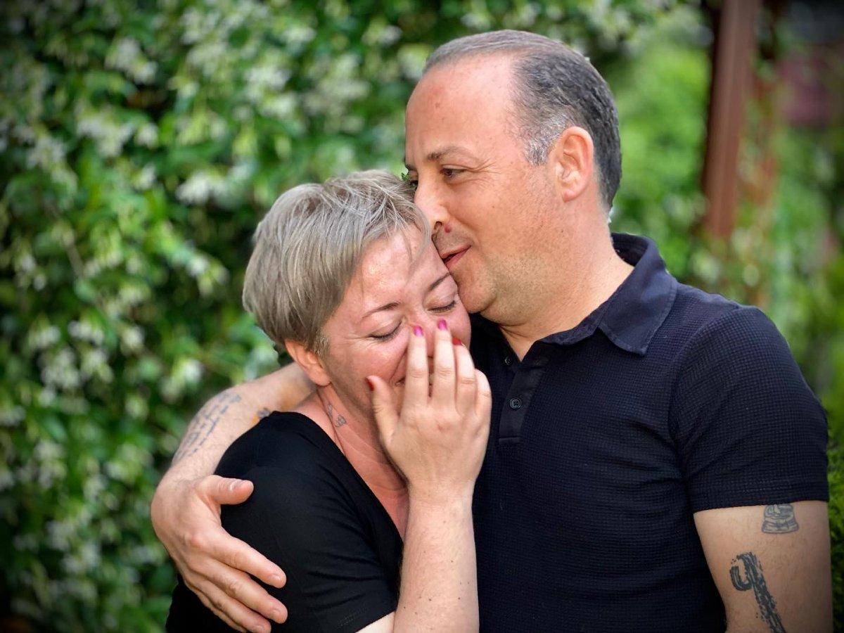 Tolga Çevik, eşine evlilik teklifi etti