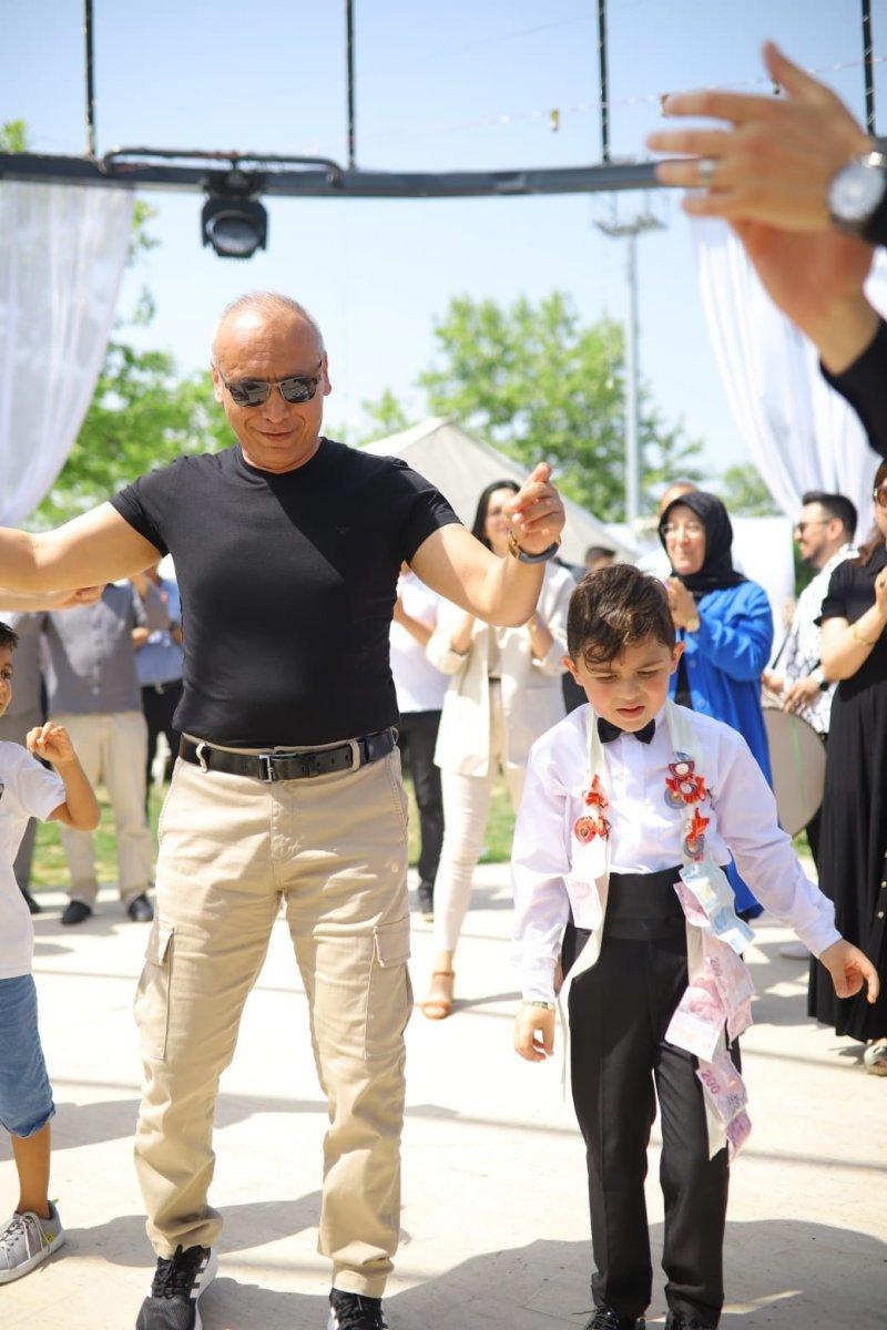 Mesai arkadaşlarından şehit polisin oğluna düğün sürprizi