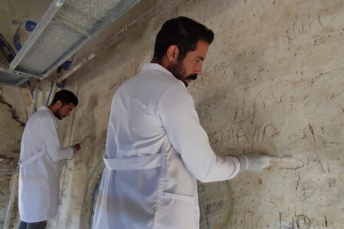 Duvarları argo sözcüklerle kirletilen 300 yıllık Macar Camii koruma altına alındı