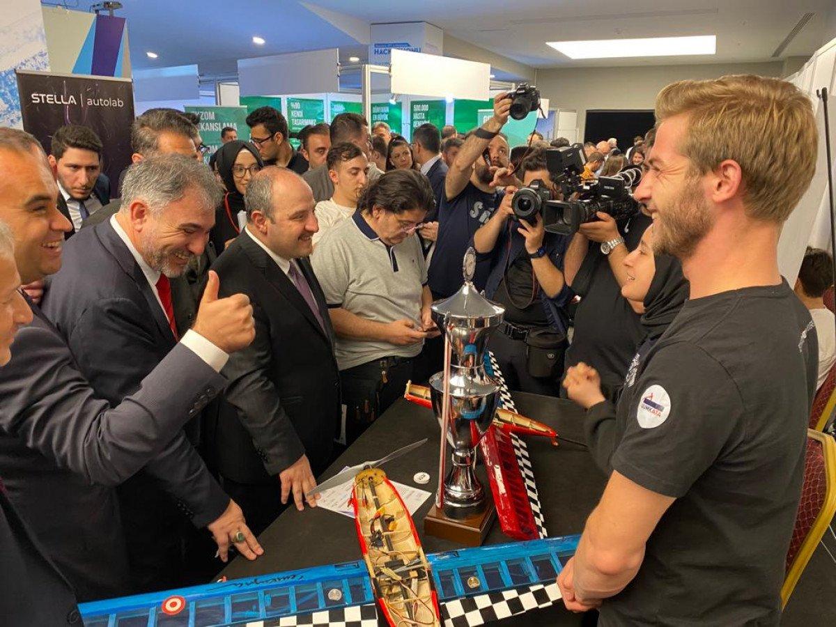 Mustafa Varank'tan Kılıçdaroğlu'na: Üretim cahili dediğimizde alınıyor