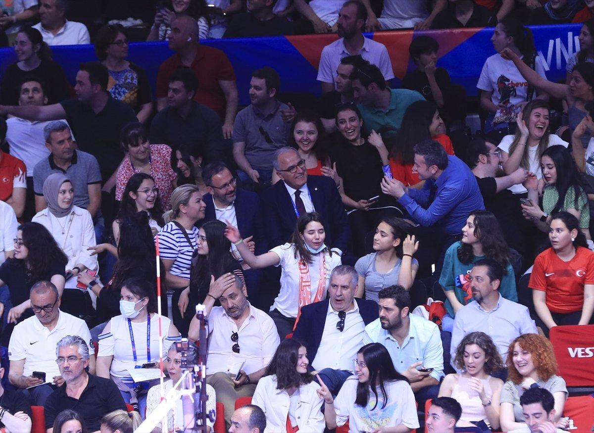 A Milli Kadın Voleybol Takımı, Milletler Ligi'ne İtalya galibiyetiyle başladı