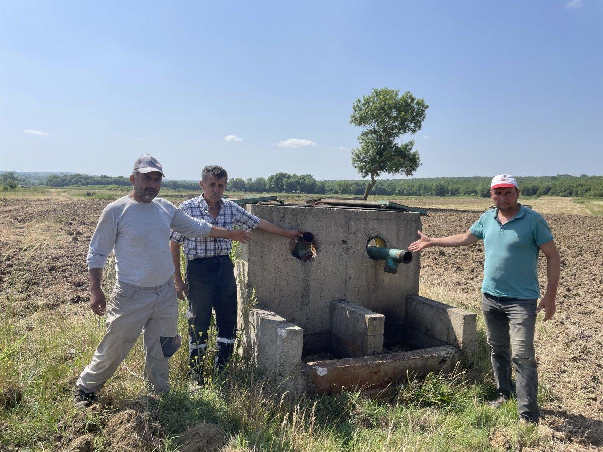 Sakarya'da vanalar çalındı, 10 bin dönüm alandaki tarlalarda ekim yapılamadı