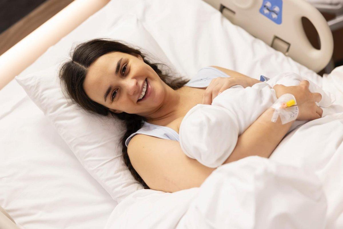 Hande Soral, hastaneden fotoğraf paylaştı