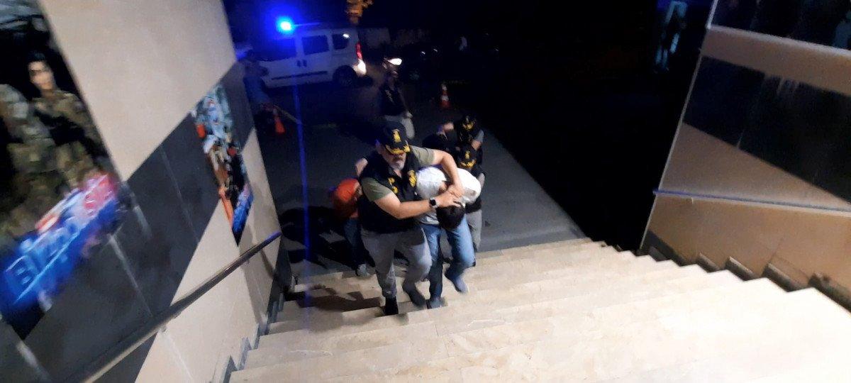 İstanbul'da kuyumcu aracından altın çalan çete çökertildi