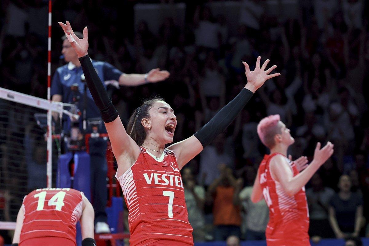 A Milli Kadın Voleybol Takımı, Milletler Ligi'ne İtalya galibiyetiyle başladı