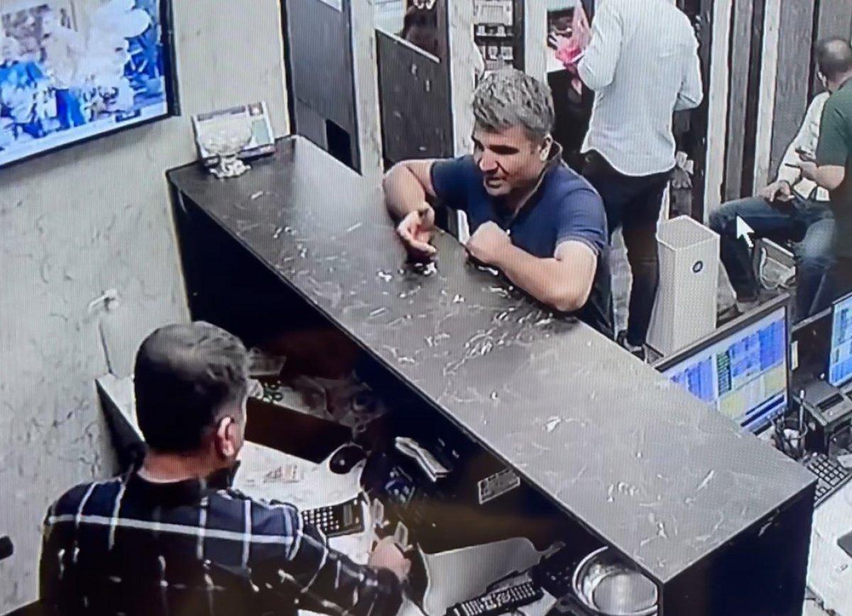 Gaziantep'te müşterisine fazladan bin euro veren dövizci parayı geri istiyor