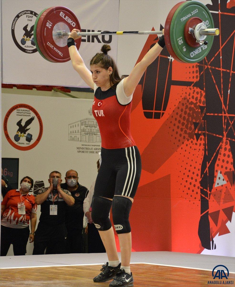 Avrupa Halter Şampiyonası'nda Dilara Uçan'dan 2 bronz madalya