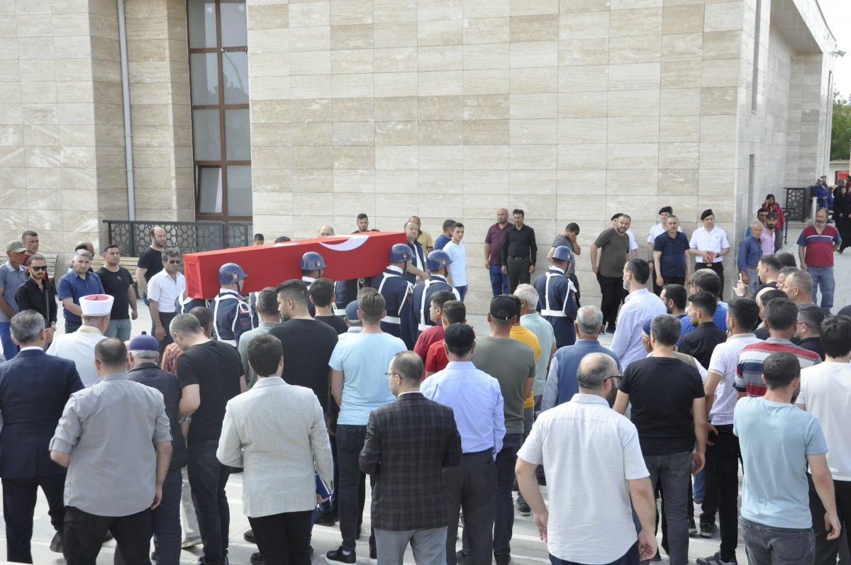 Hatay’da öldürülen uzman çavuş son yolculuğuna uğurlandı