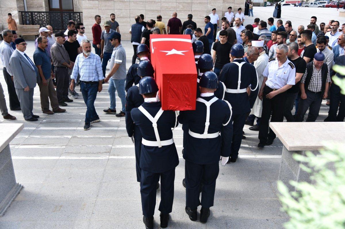 Hatay’da öldürülen uzman çavuş son yolculuğuna uğurlandı