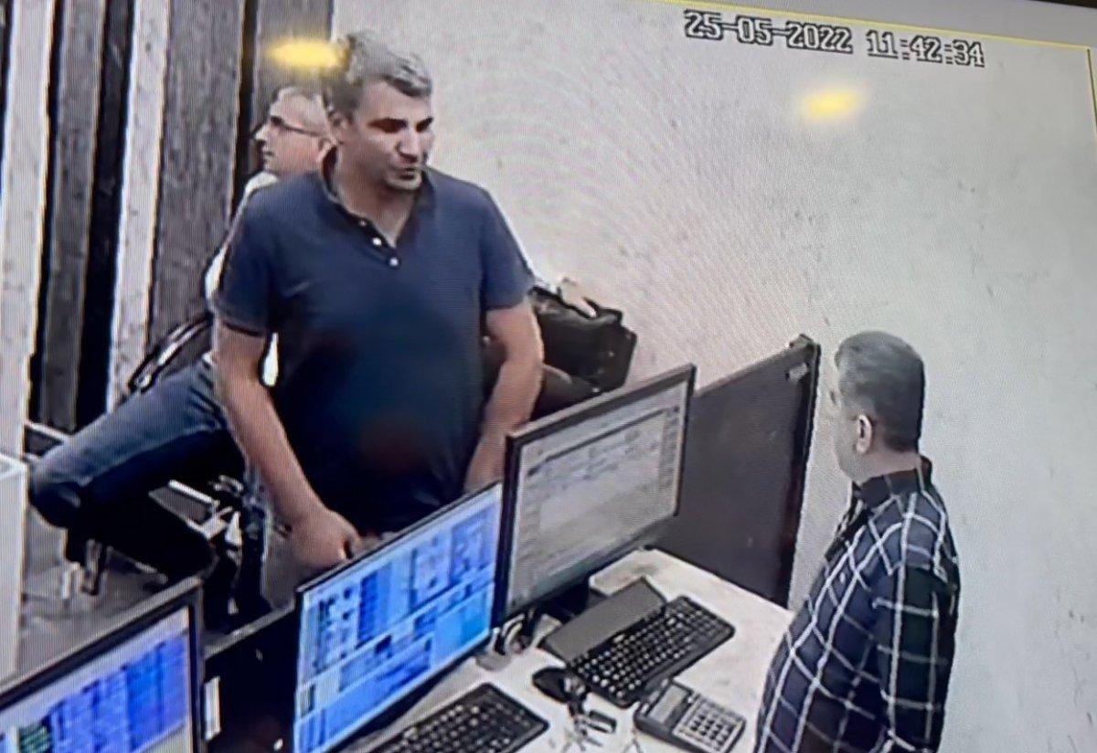 Gaziantep'te müşterisine fazladan bin euro veren dövizci parayı geri istiyor